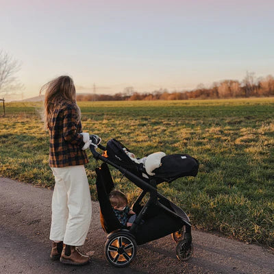 Flush – The Smart Extra Seat for Your Second Child